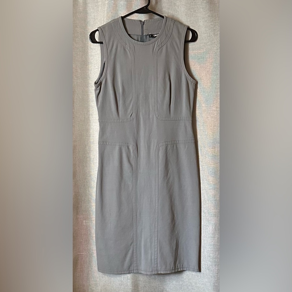 DKNY•sleeveless crewneck midi dress•size 8•sheath/column•slate gray•cotton•wool